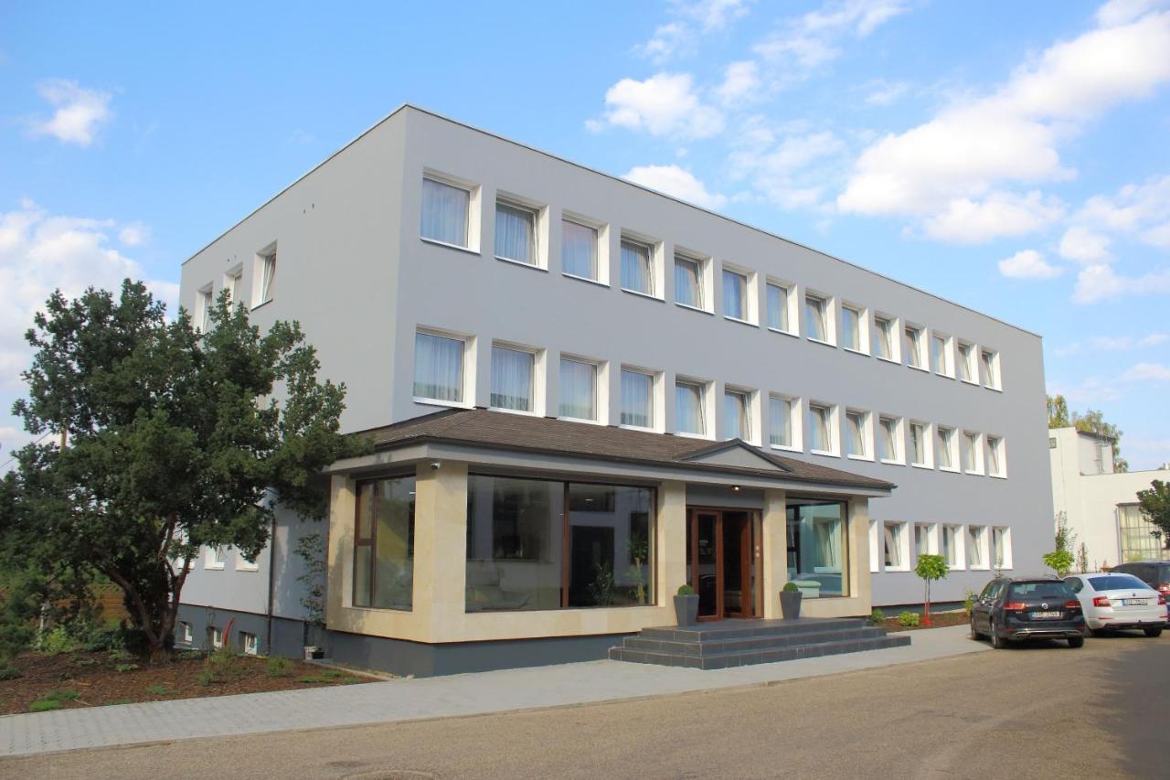 Hotel Na Vyvoji Vlasim Bagian luar foto