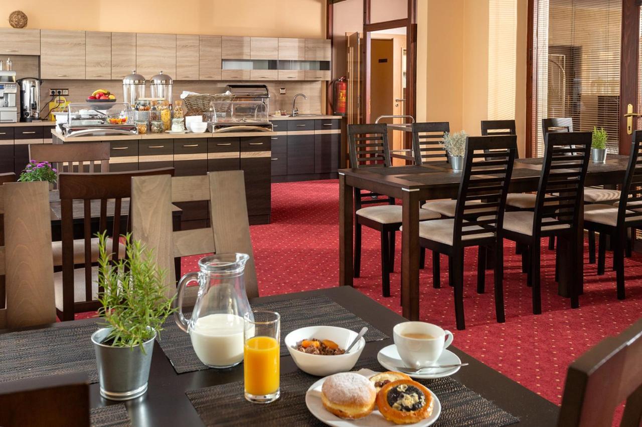 Hotel Na Vyvoji Vlasim Bagian luar foto