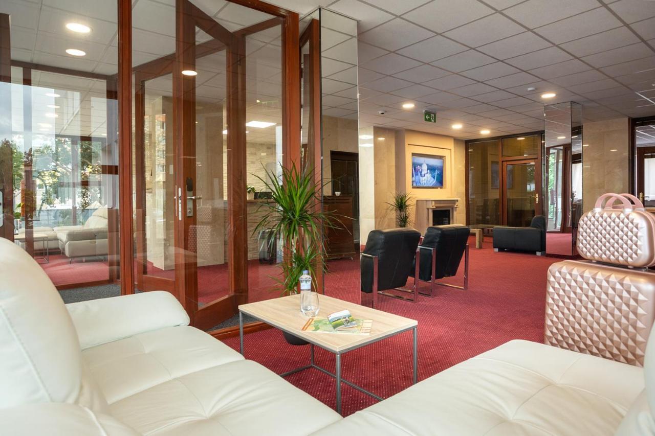 Hotel Na Vyvoji Vlasim Bagian luar foto